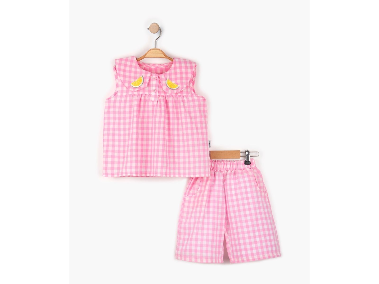 PEMBE