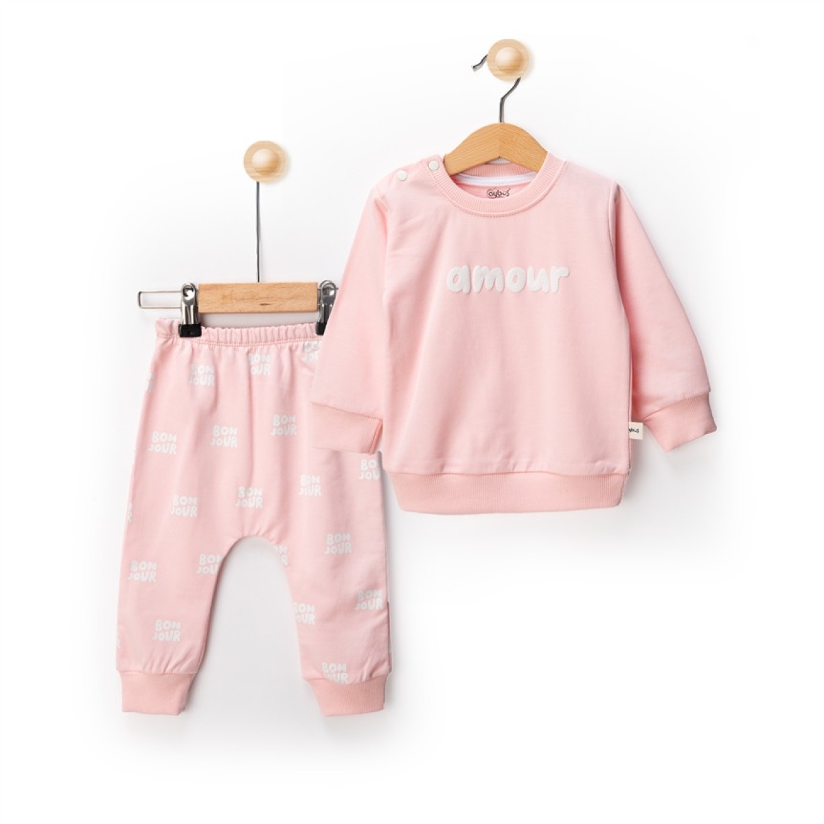 PEMBE
