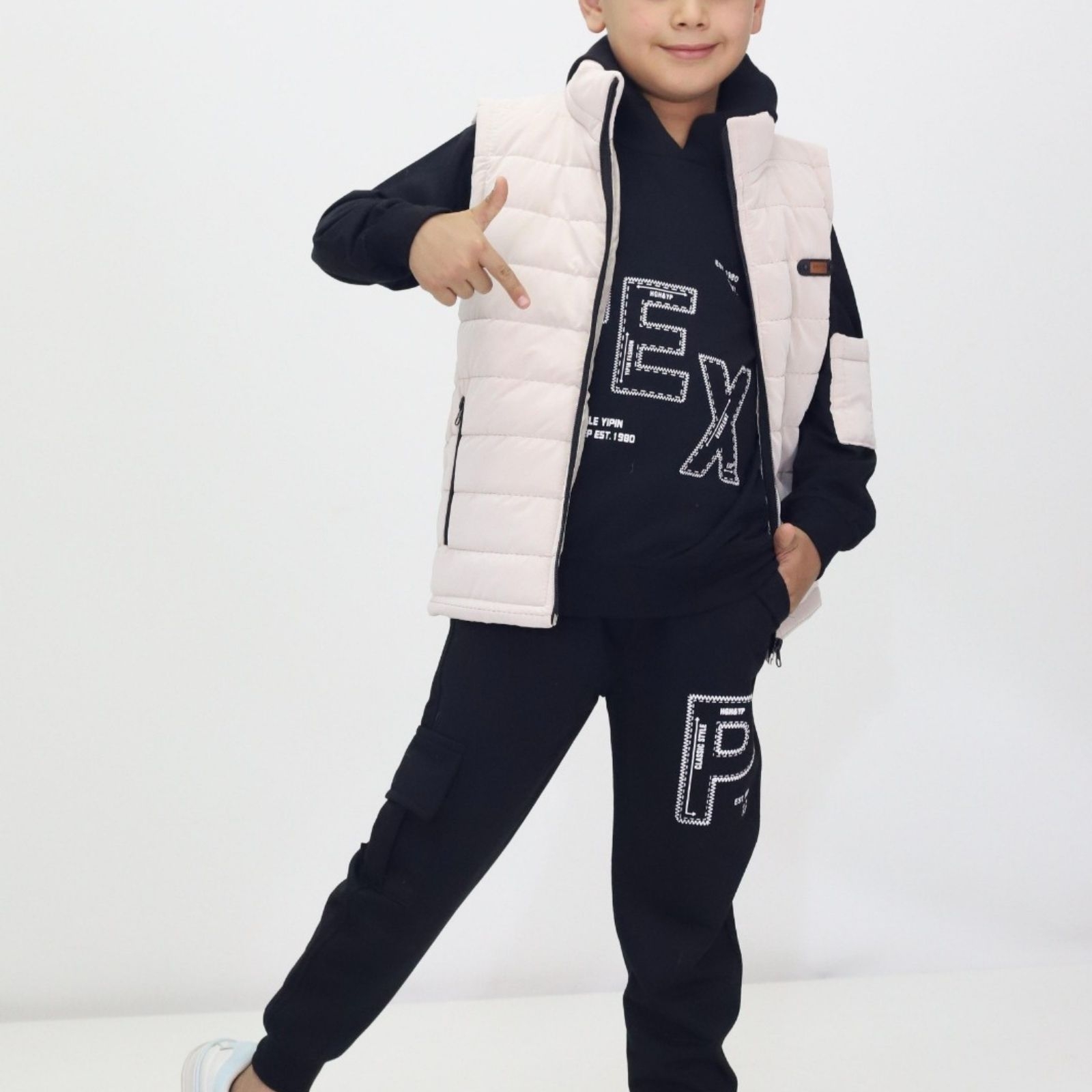 SİYAH