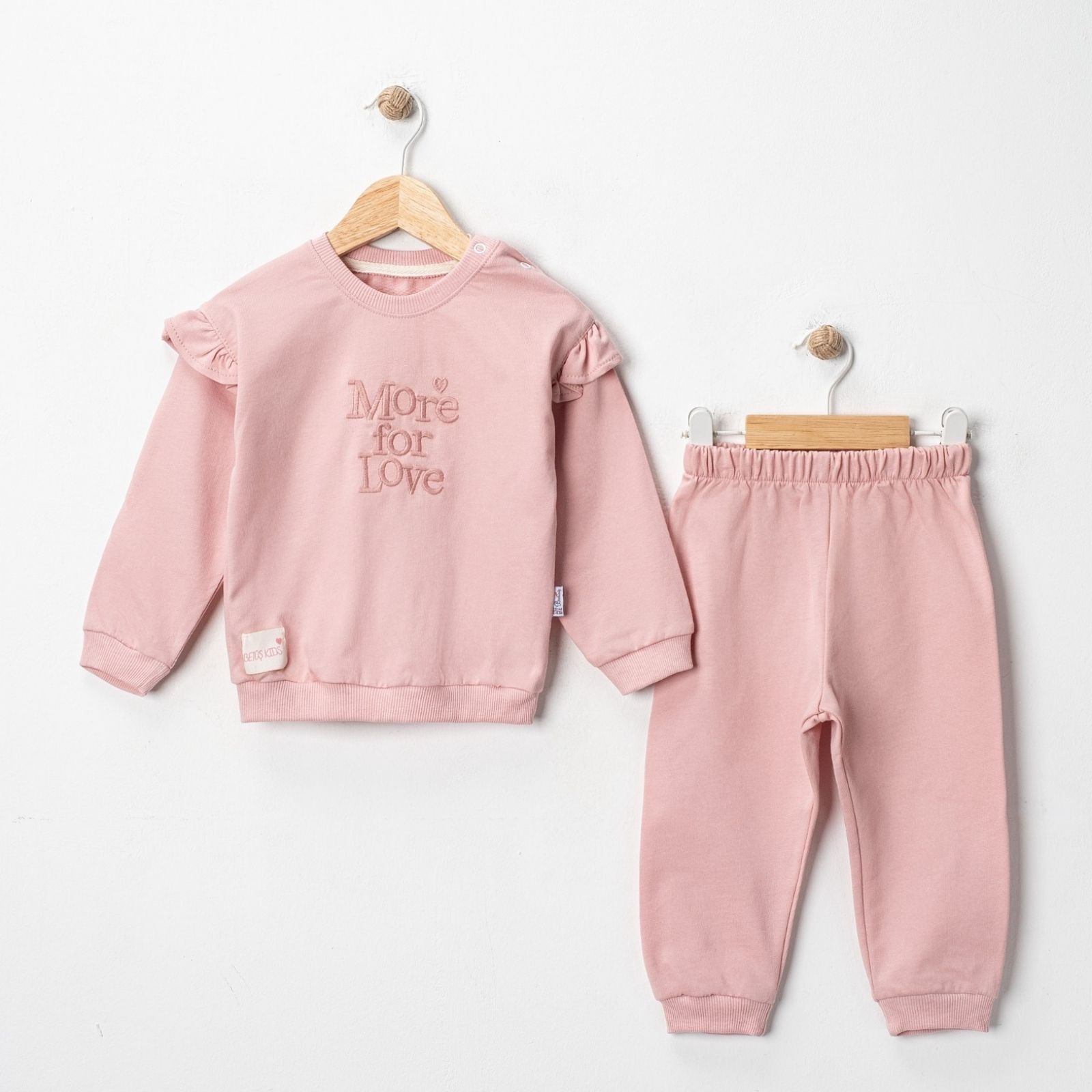 PEMBE