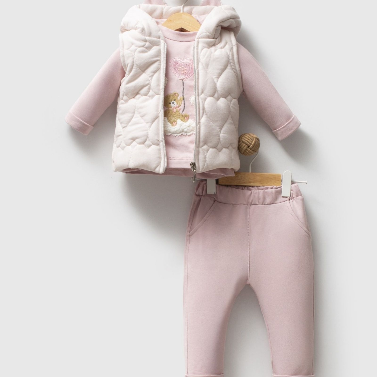 PEMBE