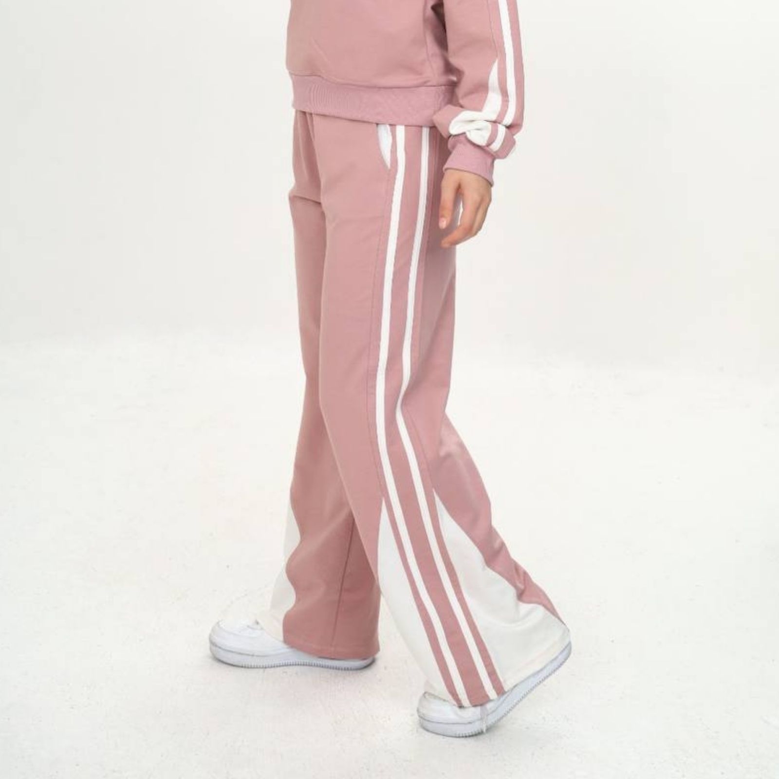 PEMBE