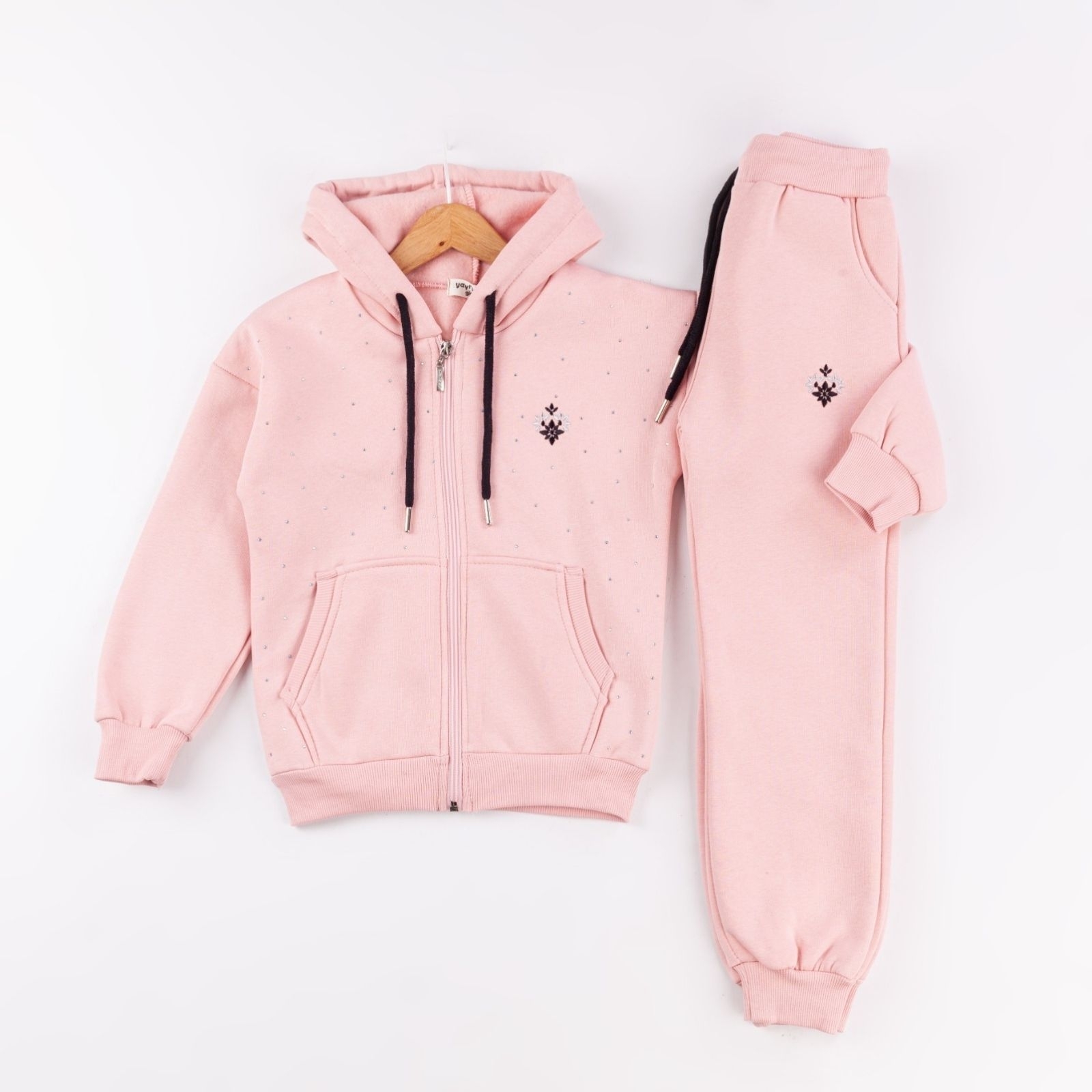 PEMBE