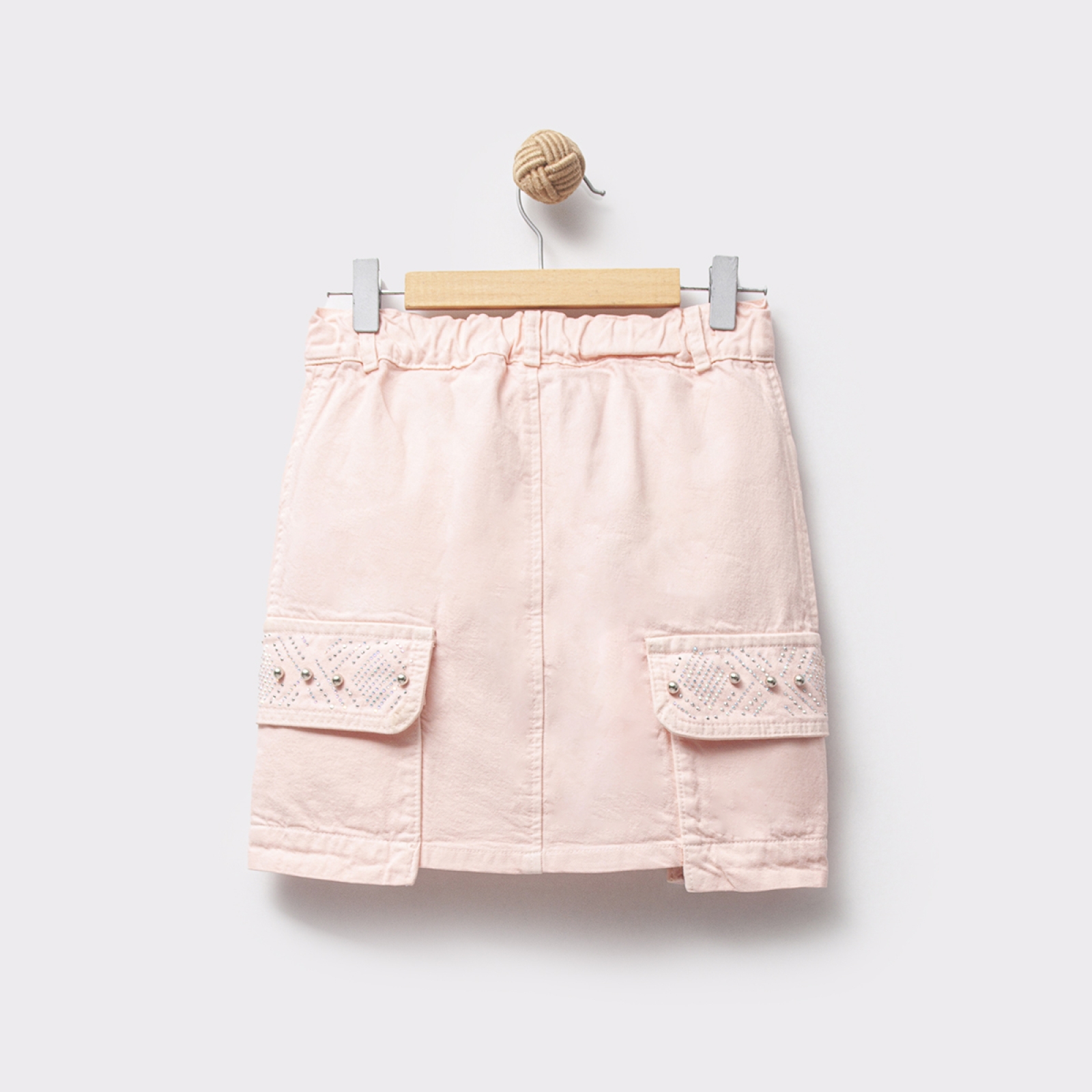 PEMBE