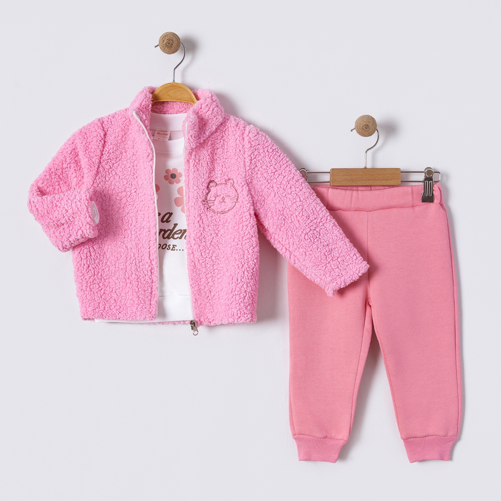 PEMBE