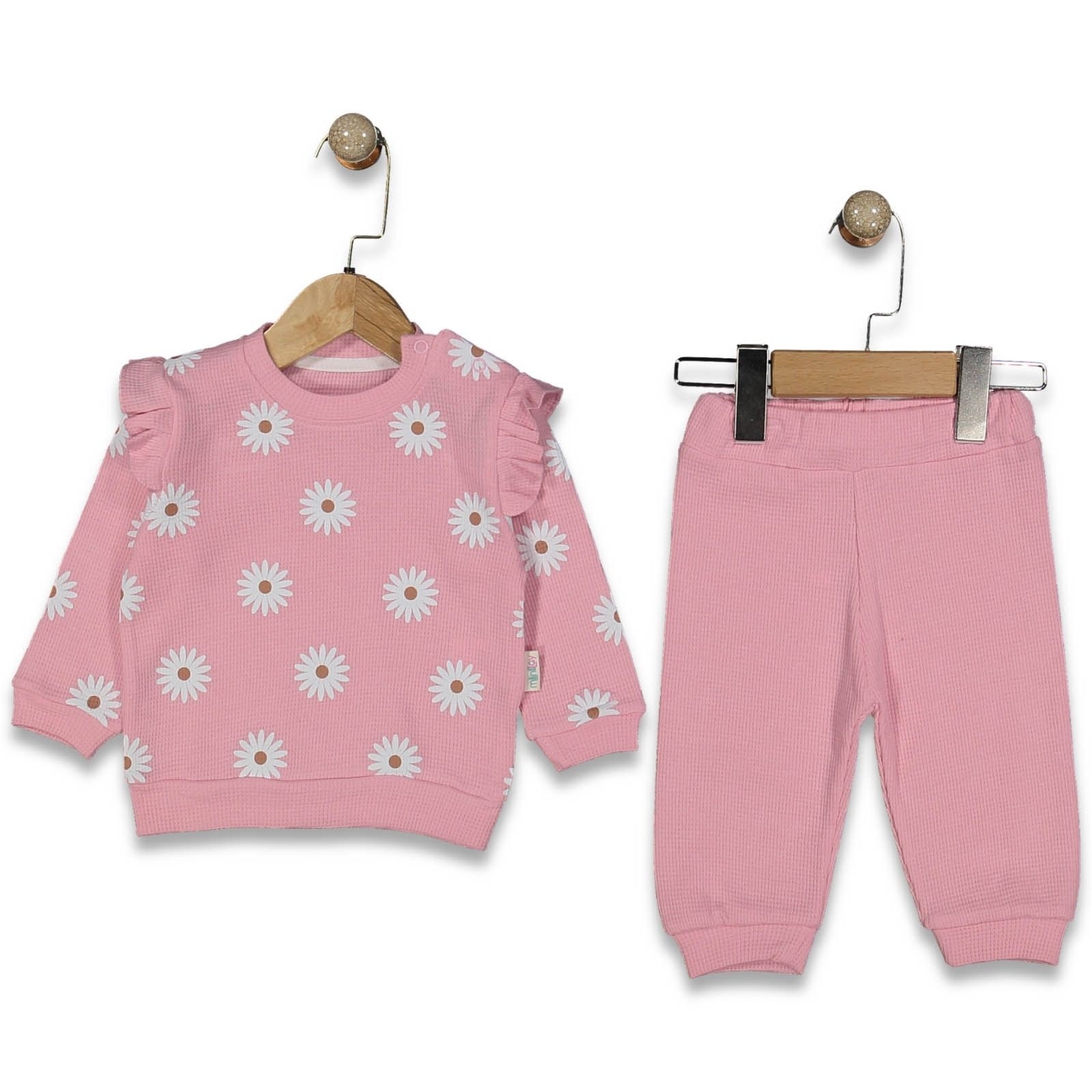 PEMBE