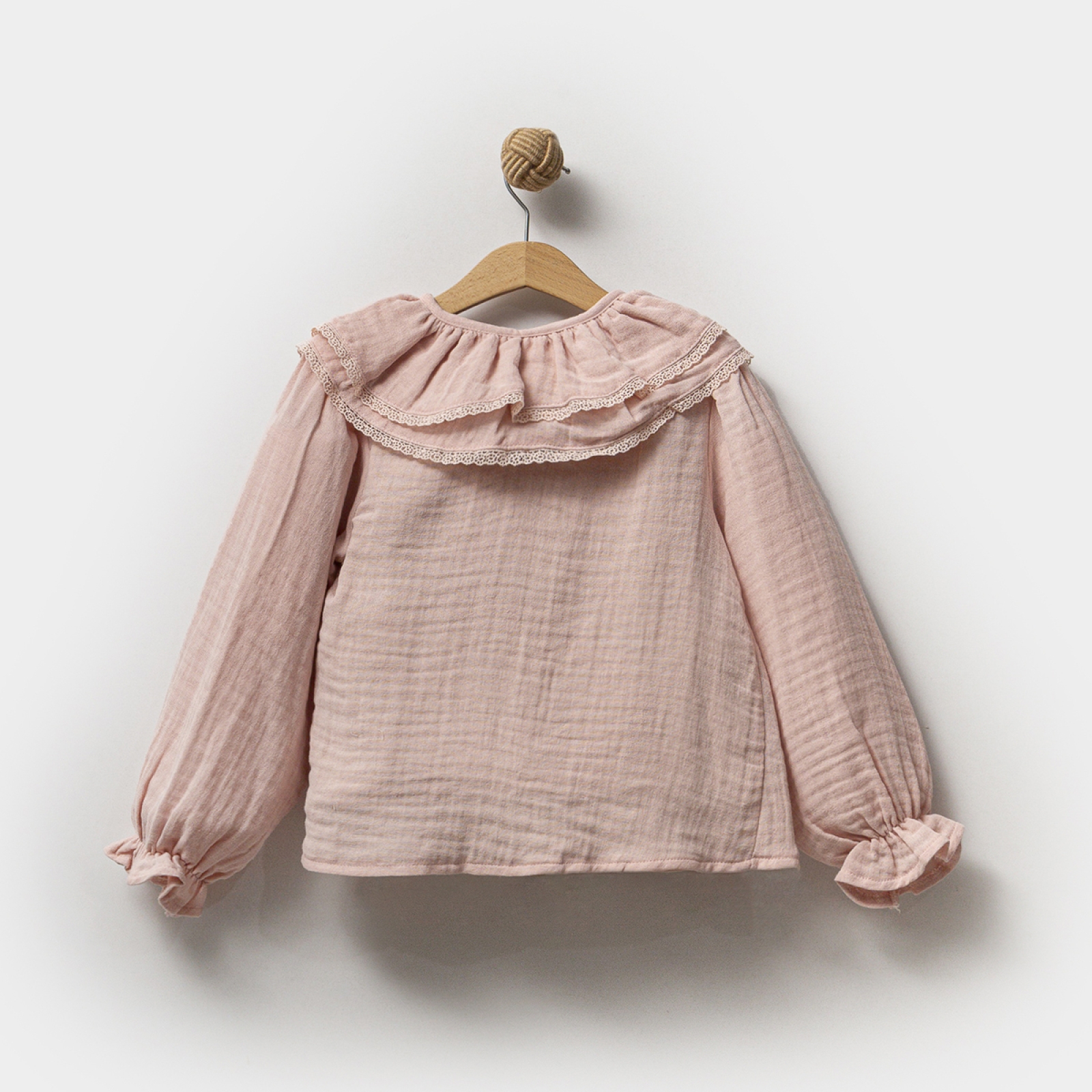 PEMBE