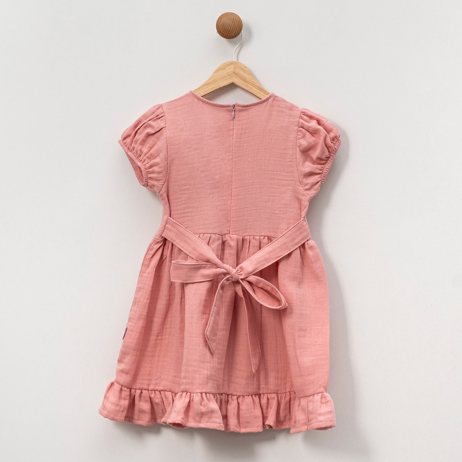 PEMBE