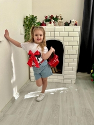 2-10 YAŞ 6'LI KIRMIZI ÇANTALI KOT ŞORTLU TAKIM