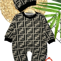 UNİSEX 3/12 AY F HARFLİ ŞAPKALI TULUM