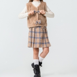 KIZ 6/9 YAŞ FİYONK PELUŞ TAKIM